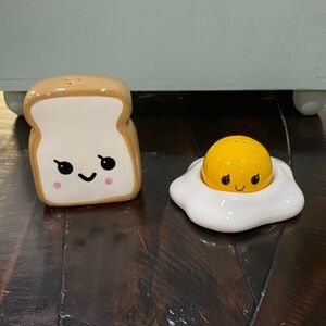 Cute Toast and Egg Salt and Pepper Shakers